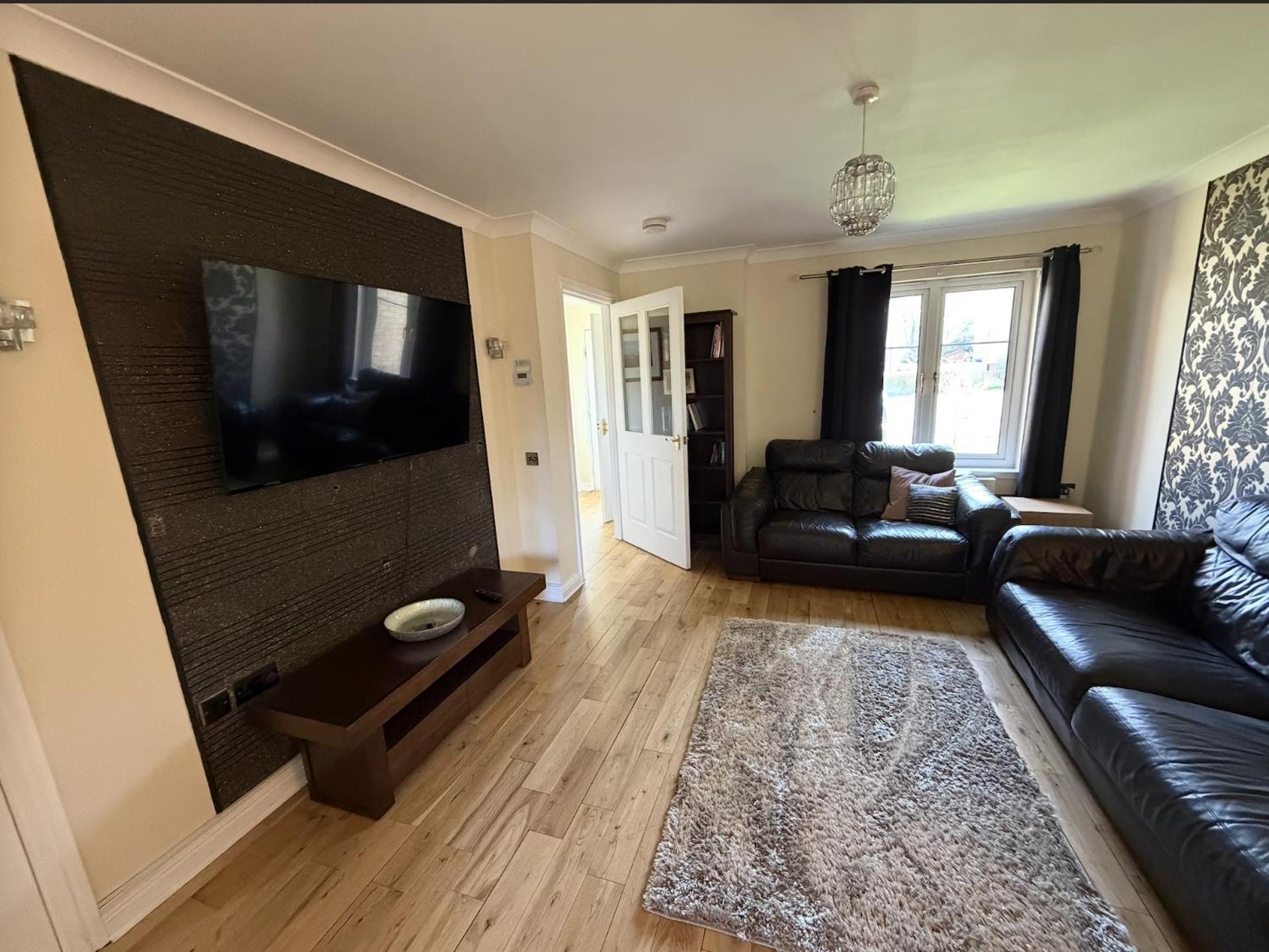 Glasgow Central - Entire House - Free Parking , Free Super Fast Wifi , Private Garden & Parking Security — Photos 3